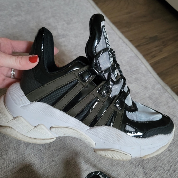 đź’š LF by JEFFREY CAMPBELL TRAINER SNEAKERS TRENDY MOON SHOES - Picture 2 of 14